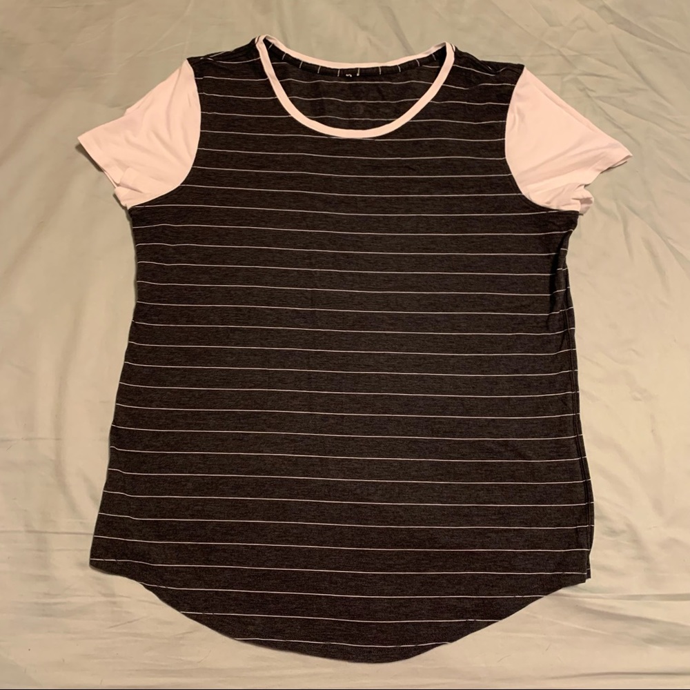 Lululemon t-shirt